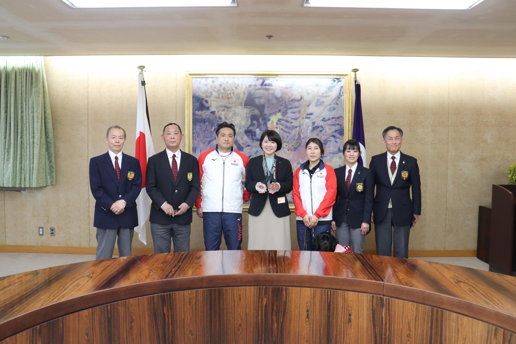 今井選手と小暮選手らと小川市長