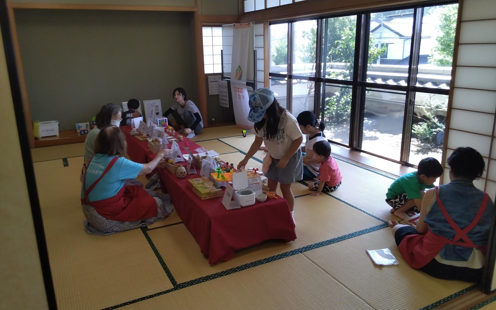 おもちゃの広場の様子2