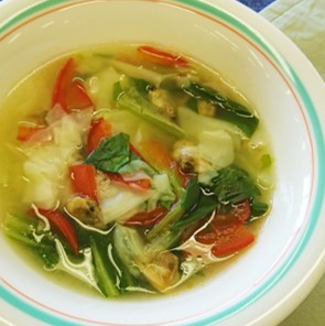 チンゲン菜のワンタンスープ