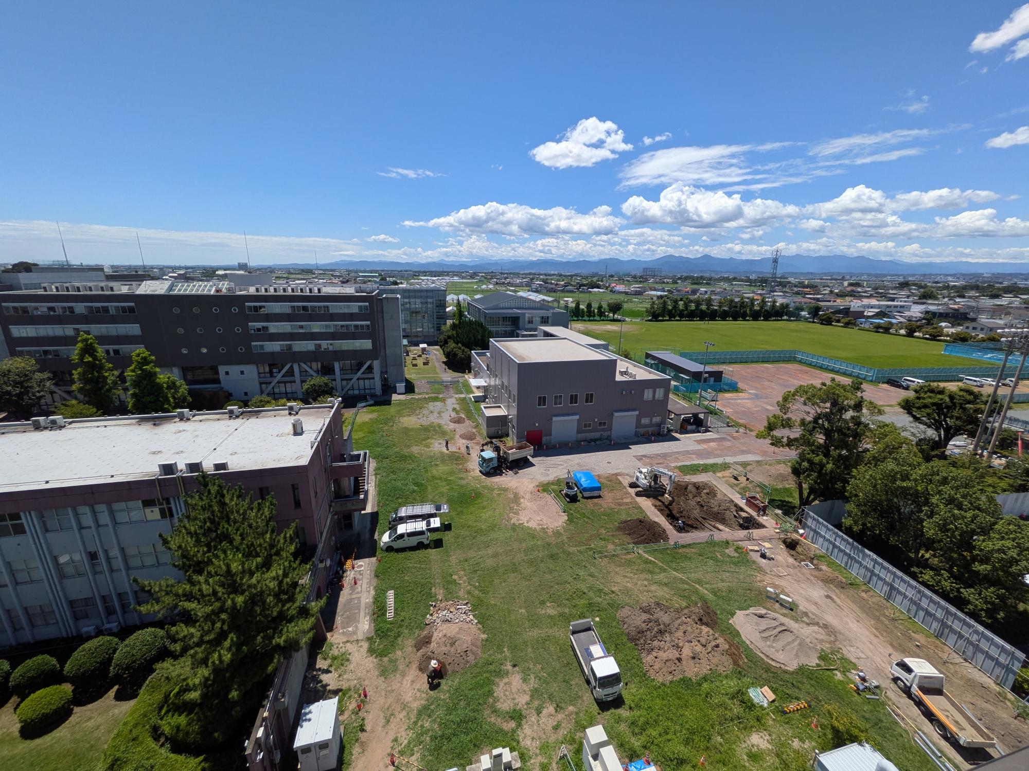 屋上から敷地を撮影した写真