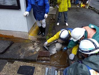 水道メーター周辺も確認