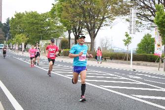 シティマラソンで力走する選手