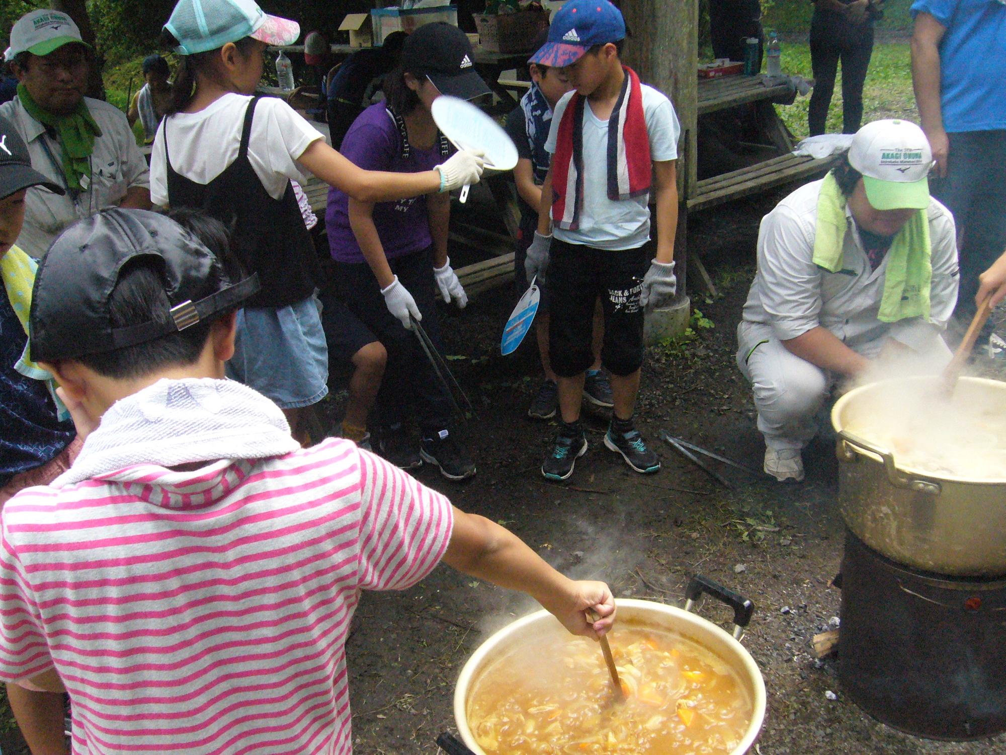 カレーづくりの様子