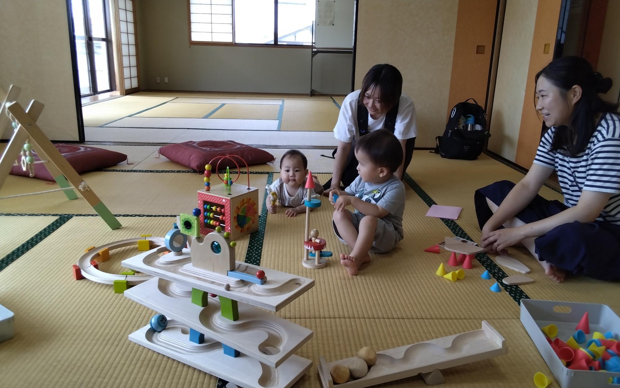おやこであそぶ様子