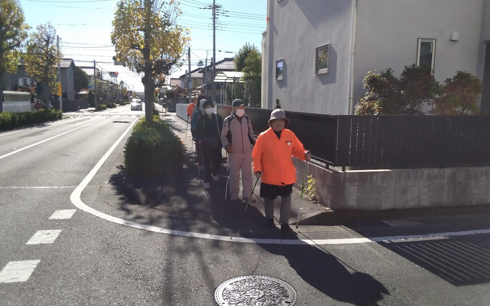 第五コミセンを出発(2.2キロコース)