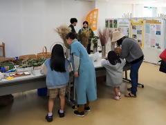 リース体験、スローシティコーナー