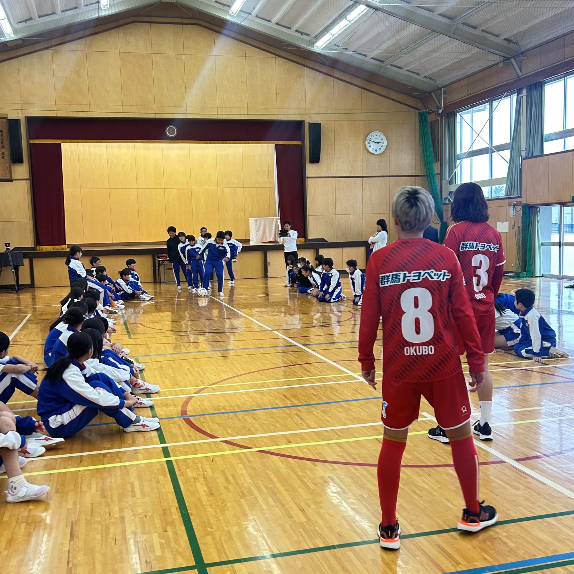 バニーズ群馬FCホワイトスター駒形小訪問授業の様子1