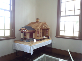 蚕糸記念館建築模型の写真